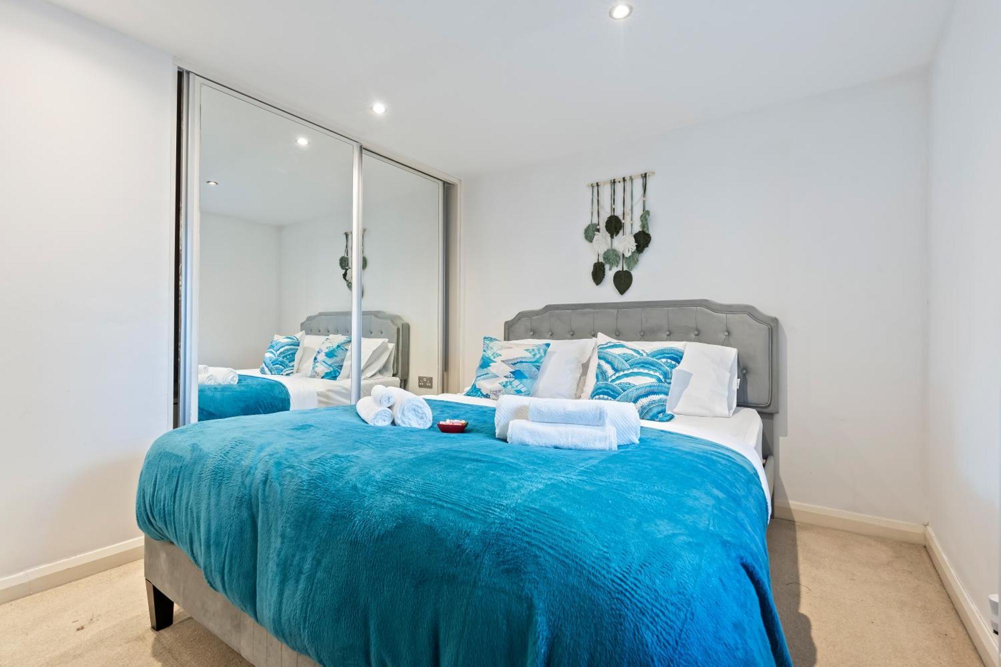 1br Loft - Liverpool Street Sleeps 5 - The Simpsons Themed